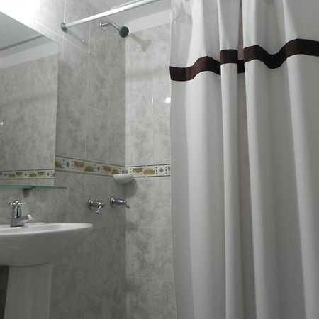 Hostal Tamarindo Inn Медельин Экстерьер фото