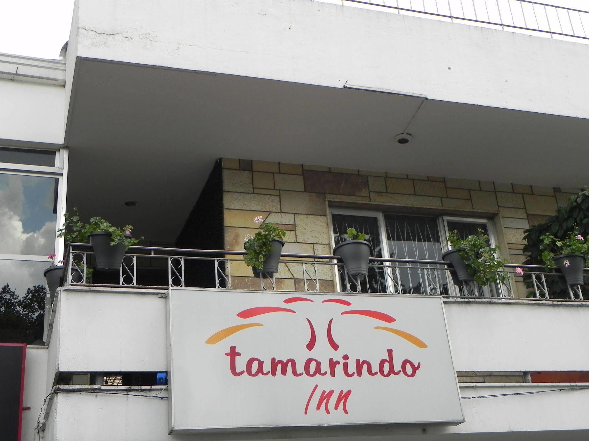 Hostal Tamarindo Inn Медельин Экстерьер фото